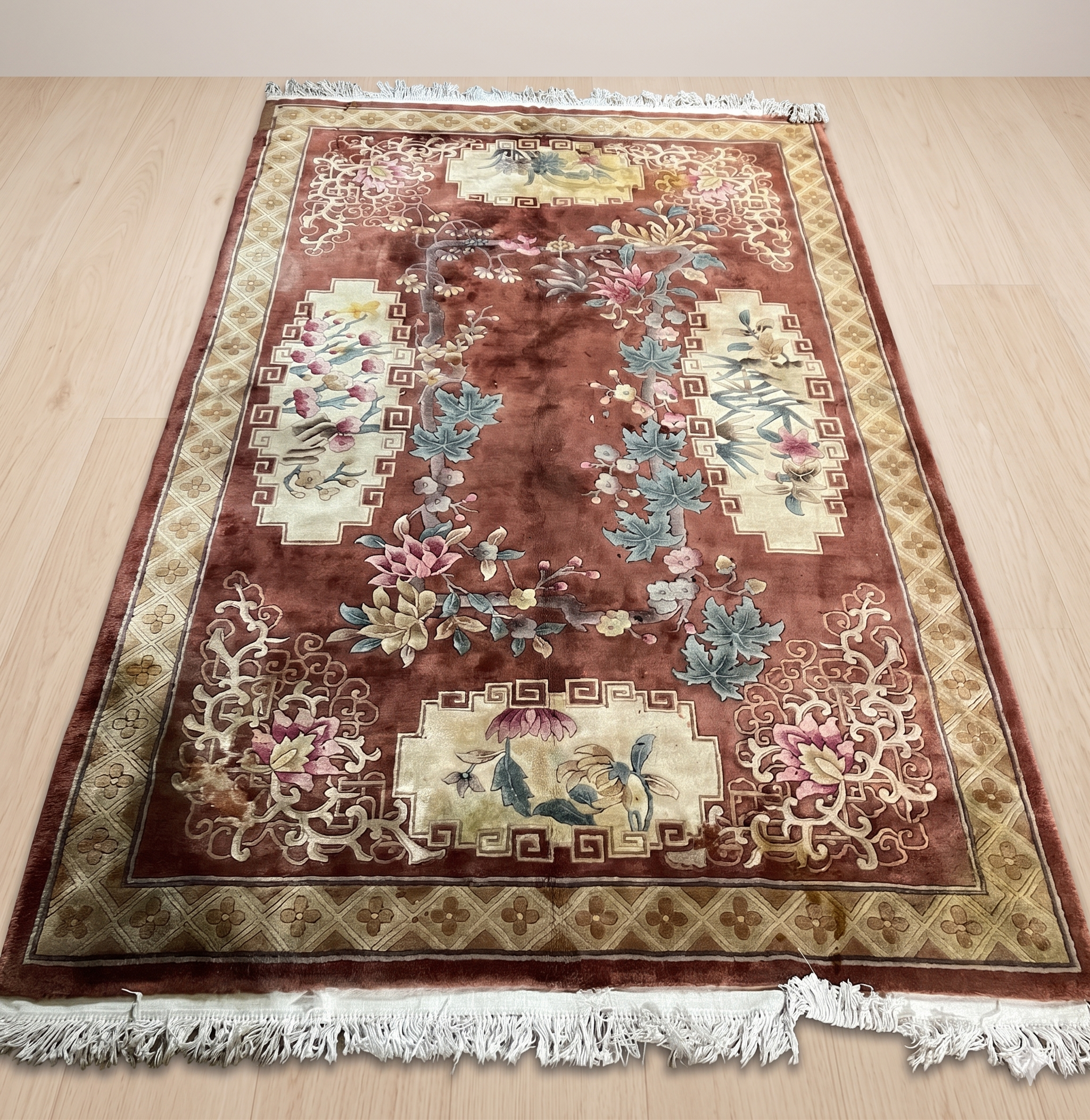 Handcrafted Chinoiserie Rug – Vintage Floral Luxury Carpet